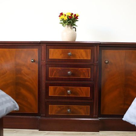 Hotel Eka Sebeş Extérieur photo