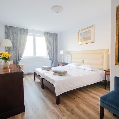 Hotel Eka Sebeş Extérieur photo