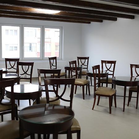 Hotel Eka Sebeş Extérieur photo