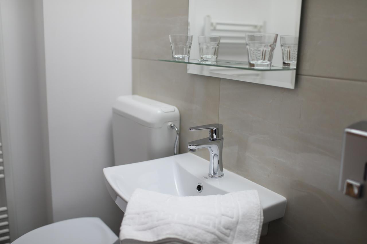 Hotel Eka Sebeş Extérieur photo