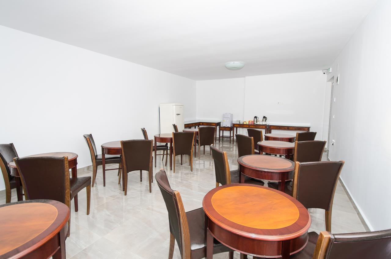 Hotel Eka Sebeş Extérieur photo
