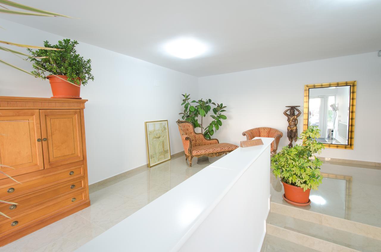 Hotel Eka Sebeş Extérieur photo