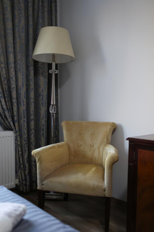 Hotel Eka Sebeş Extérieur photo
