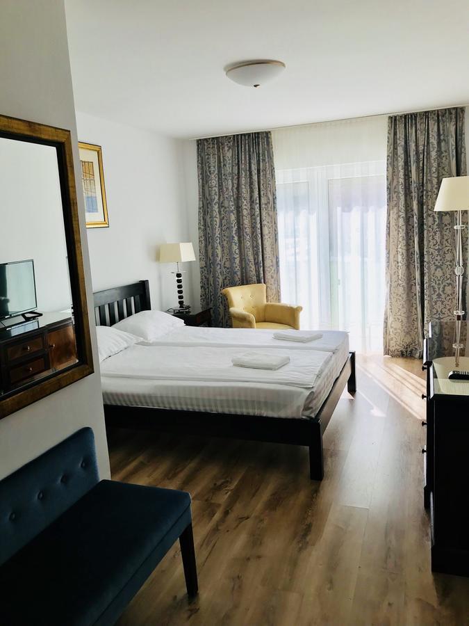 Hotel Eka Sebeş Extérieur photo
